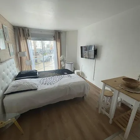 Daire Renove Au Centre Port, A 2 Min Des Commodites Et Proche - Fr-1-723-154 *